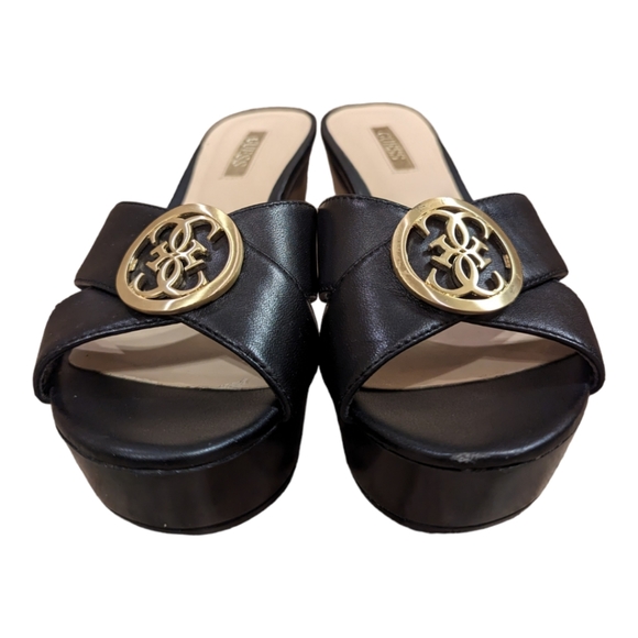 Guess women's chunky platform heel sandals with gold-tone accents, size 6.5 - Picture 10 of 14